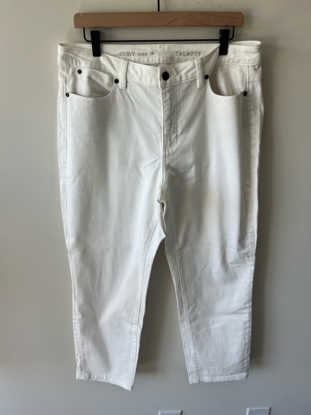 Talbots White Curvy Ankle Jeans Size 14